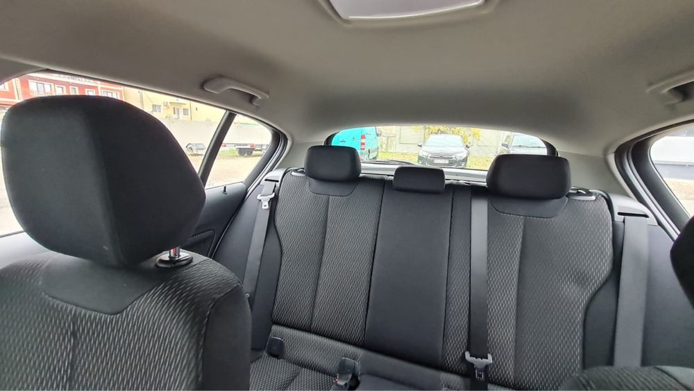 BMW Seria 1 anul 2015