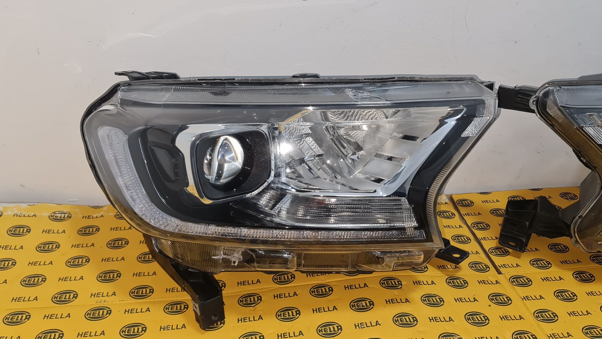 Far faruri led Ford Ranger Raptor T6 mk3