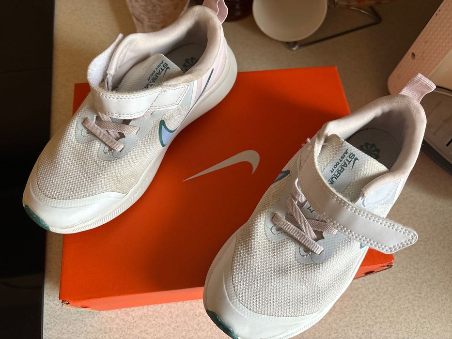 Adidasi Nike sport marime copii 31,5