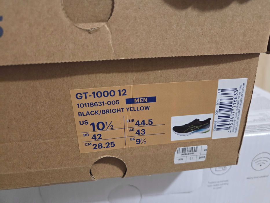 Мъжки маратонки за бягане ASICS GT-1000 12 , 44,5 , ново