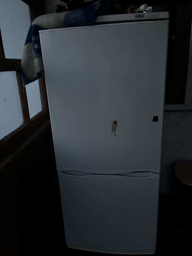 Продам холодильник на запчасти