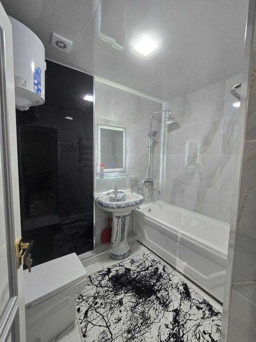 Сдается 3х комнатная квартира на 8 этаже Ориентир Крытый рынок