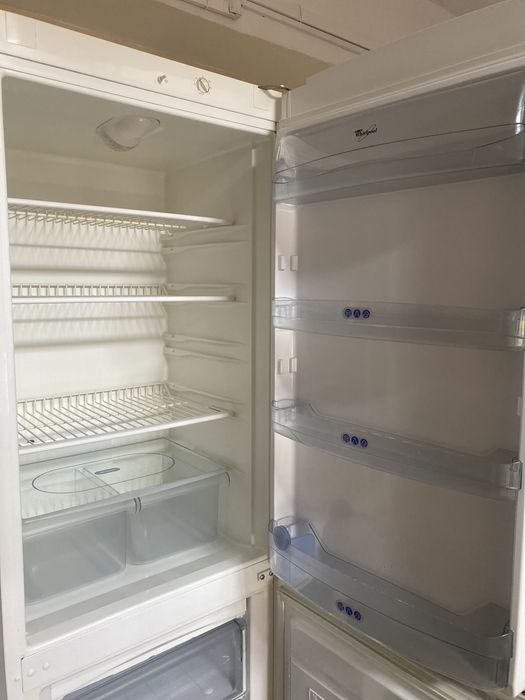 Combina frigorifica Whirlpool