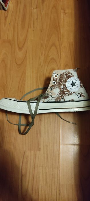 Bascheti Converse masura 43 model deosebit