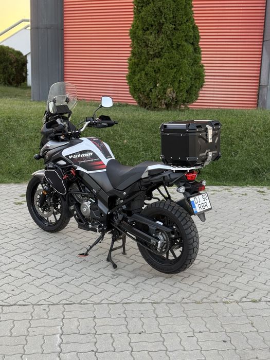 Suzuki dl-650 V-Strom Sport Adventure Tourer