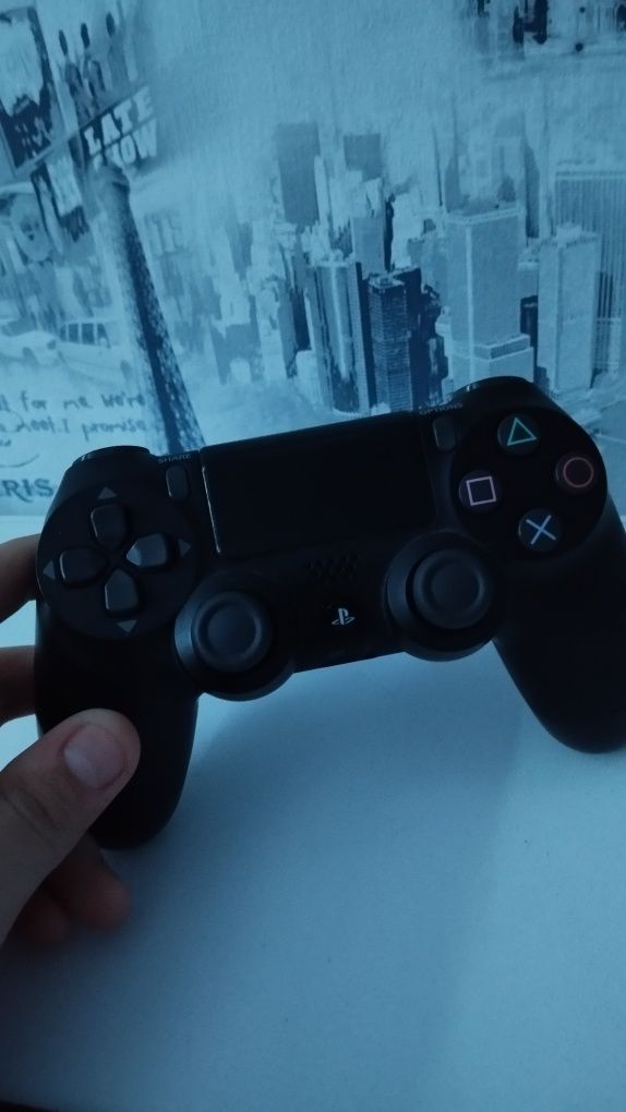 PlayStation 4 slim+ controler ps4+5 jocuri