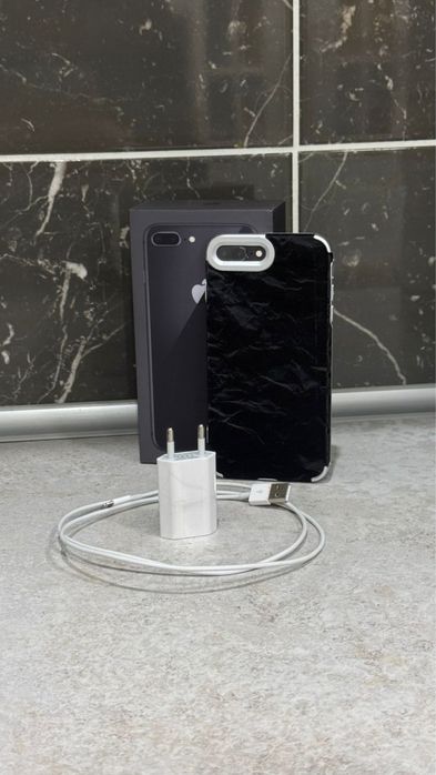 iPhone 8 Plus 64GB в идеальном состоянии
