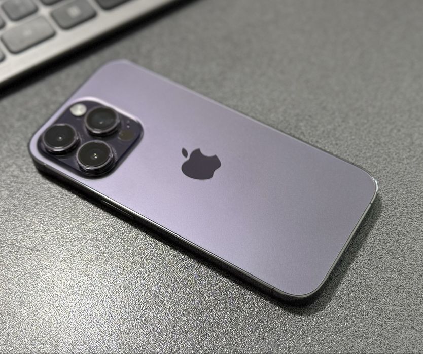 Vând iPhone 14 Pro - mov