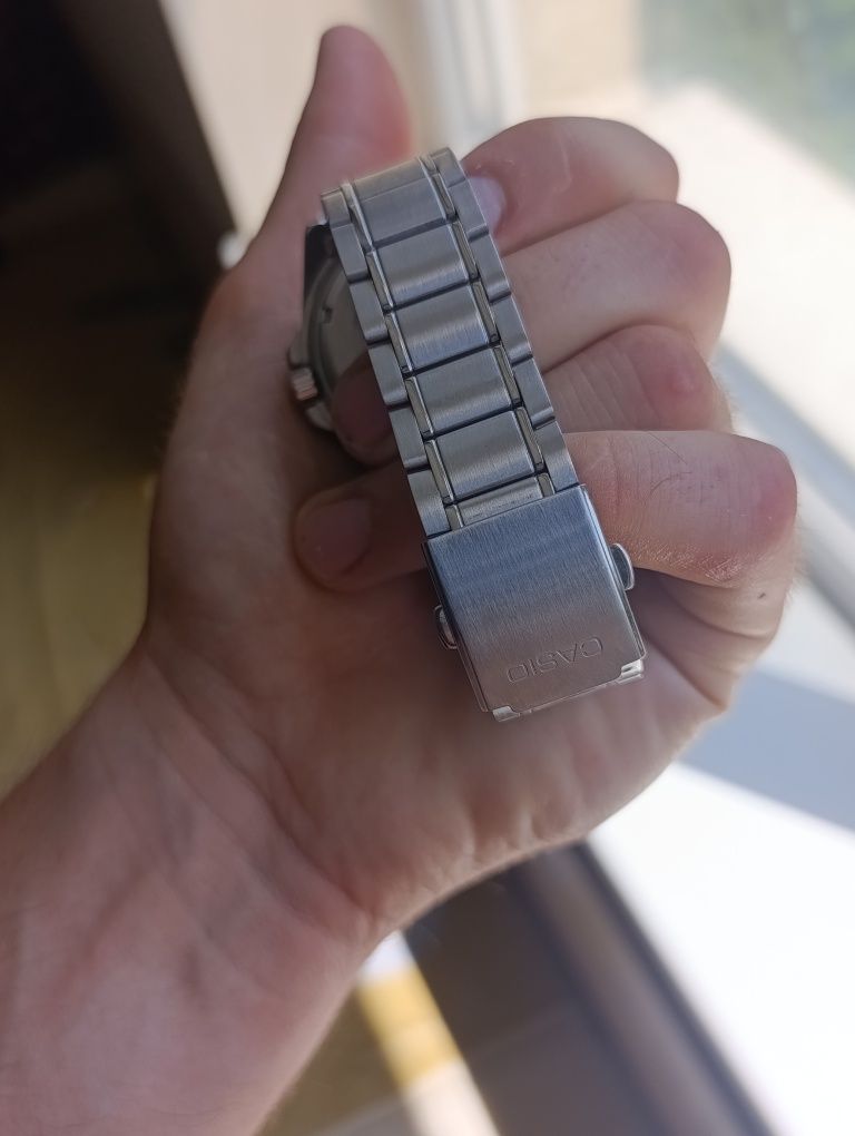 Casio MDV 107 (duro)