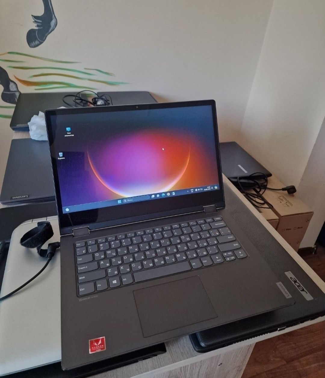 Ультрабук Леново X360 градусов