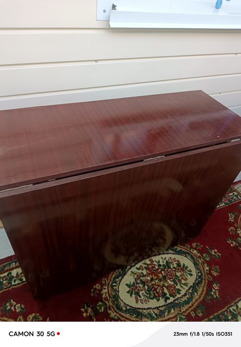 Срочно продам стол раскладной