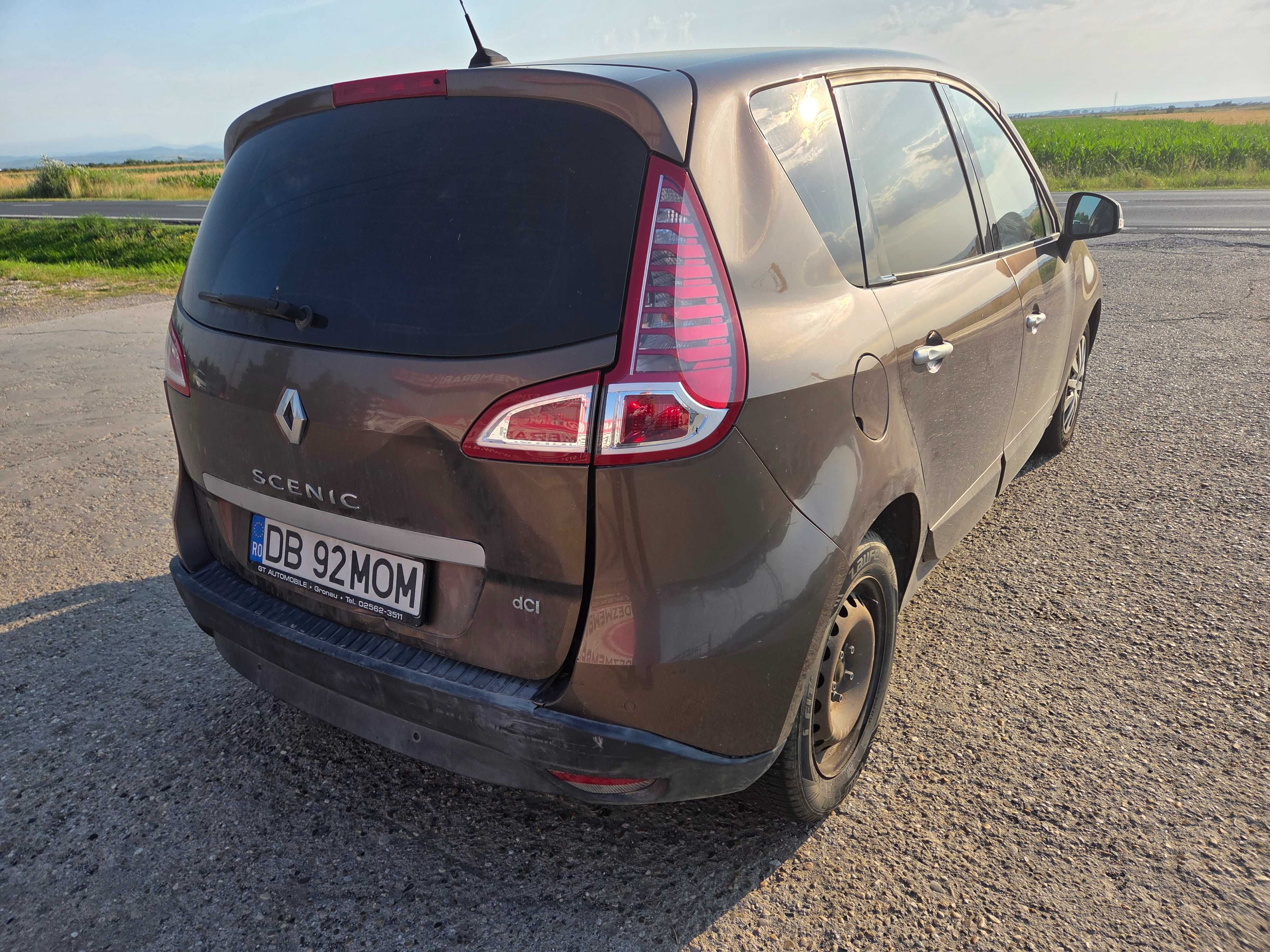 Vand Renault Scenic 3 III 1.5Dci 2010 110 cai Usor Avariat