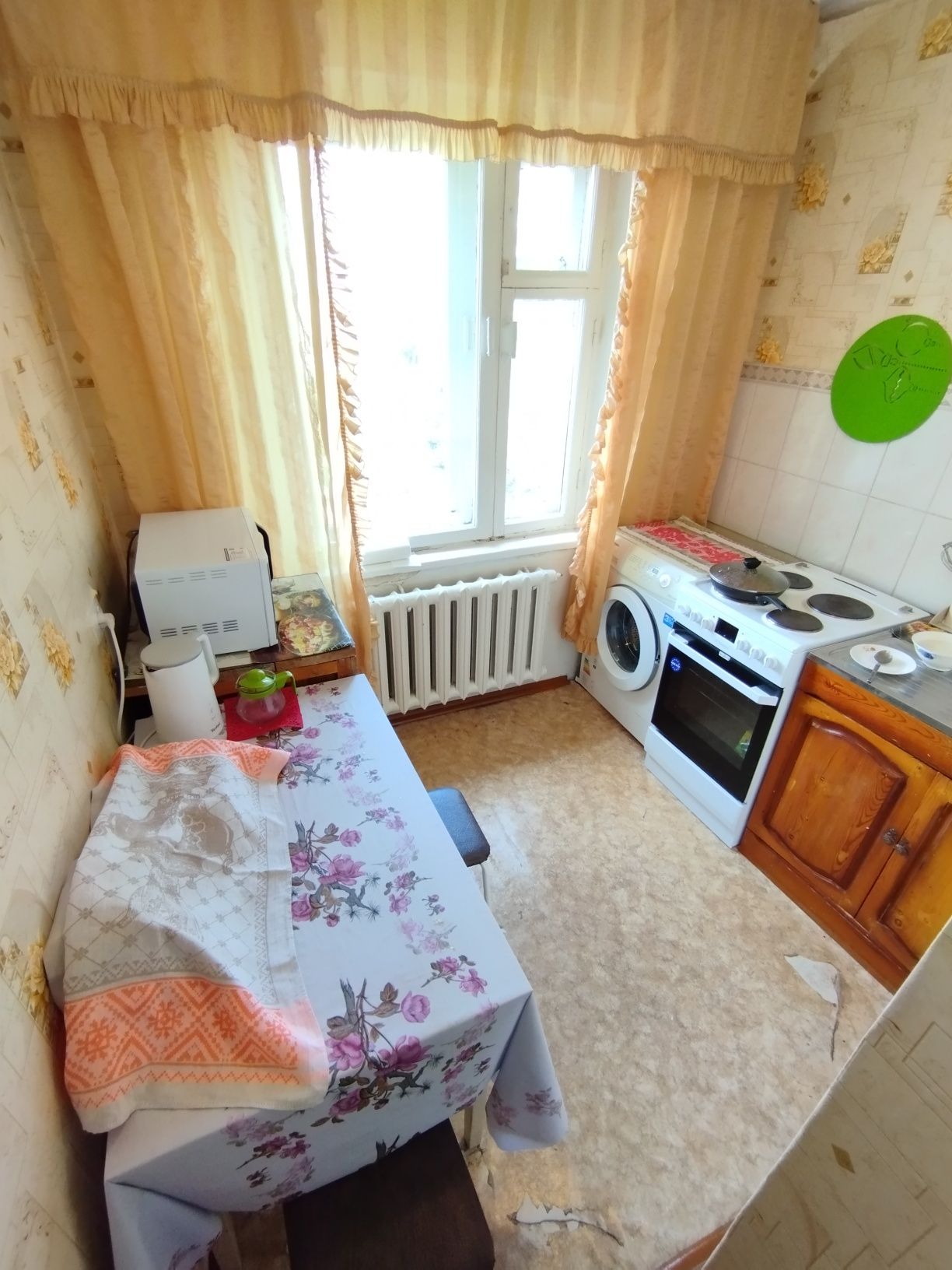 Продам 2 комнатную квартиру в центре