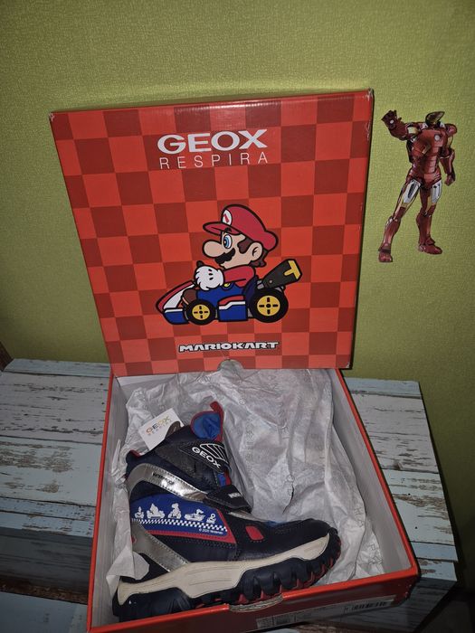 Децки зимни ботуши на супер марйо Geox 29