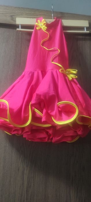 Шикарное платье для танцев