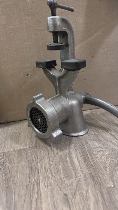 Мясорубка ручная