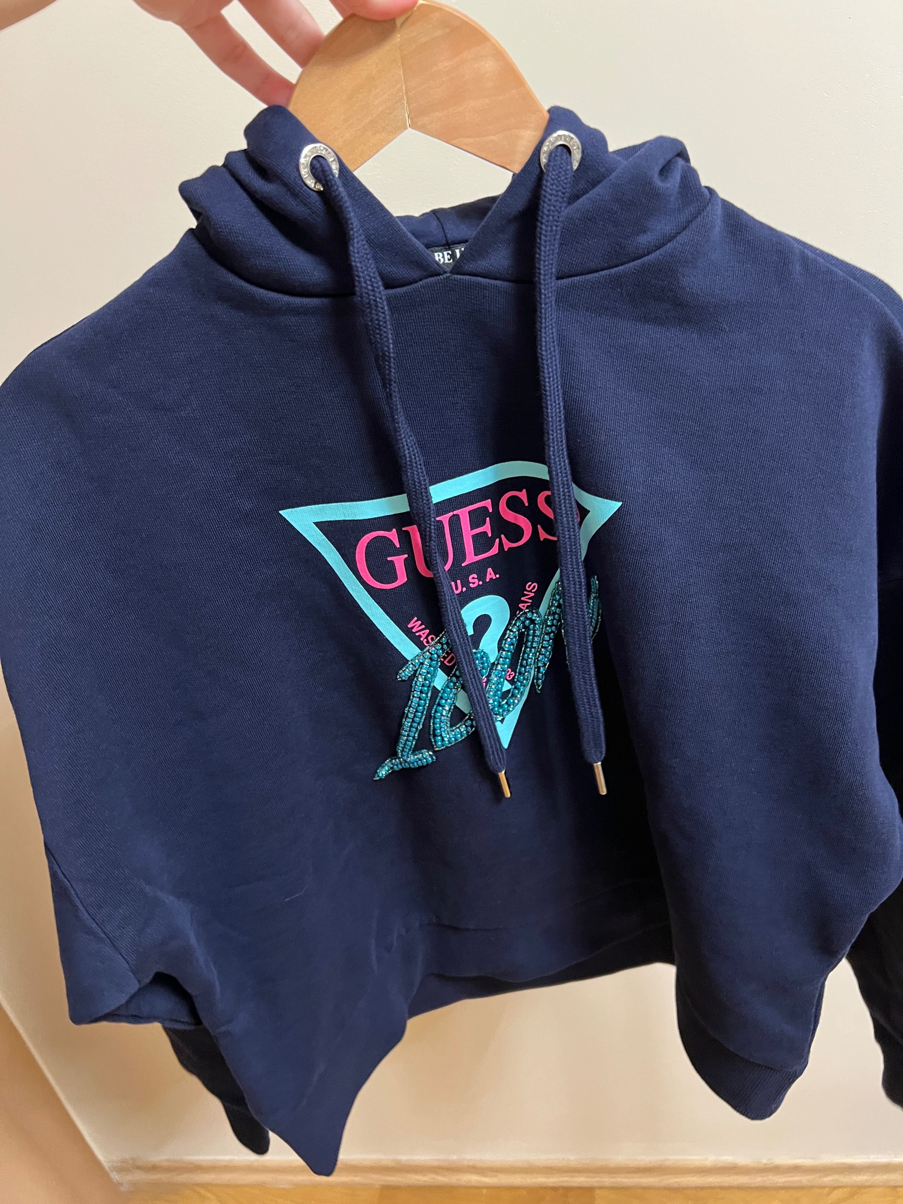 Суитчер на бранда Guess