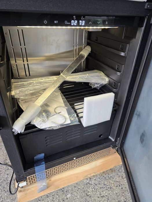 Витрини FORCAR за зреене  на меса нови 2700лв