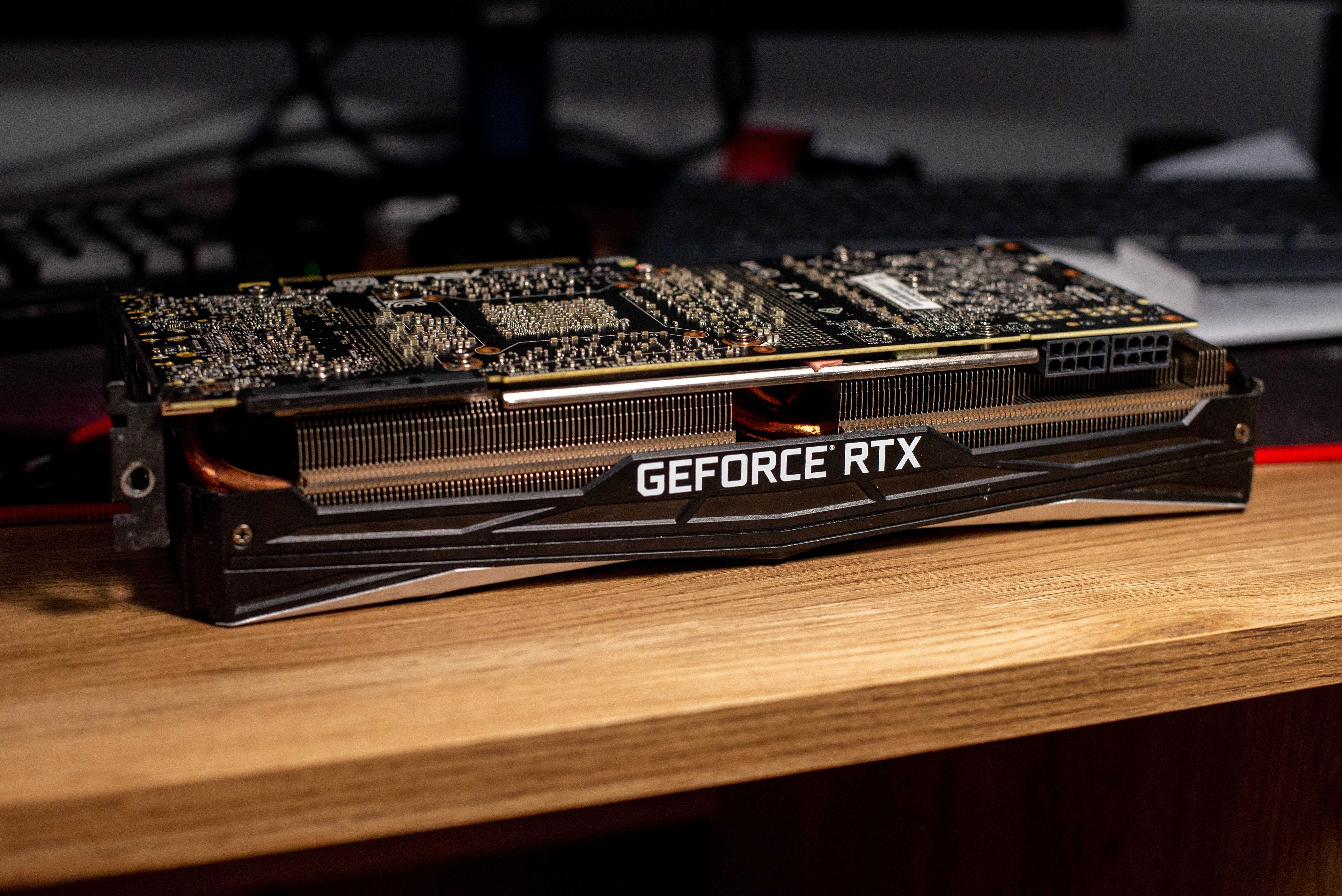 Doua placi video RTX 2080 TI 11GB