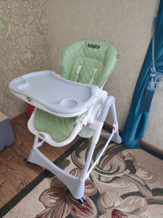 Продам стол для кормления