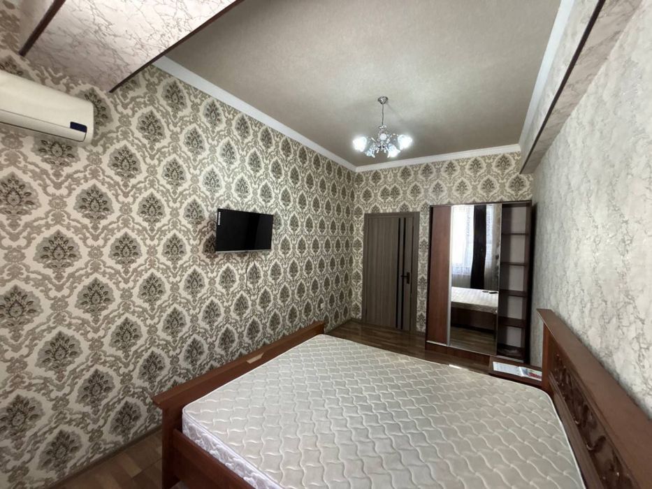 Шахар марказидаги 1 хонали квартира тезда сотилади