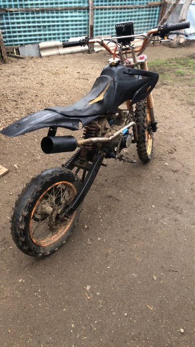 Vand sau schimb cu atv