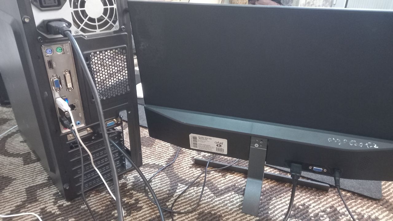 Kampyuter ddr3 lik 22manitor klavtura+mishka+kovrik+win 10 pro tayyor