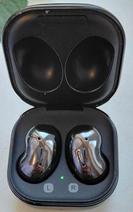 Безжични слушалки SAMSUNG