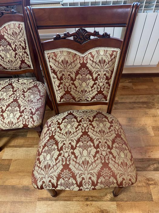 Стулья для кухни зала