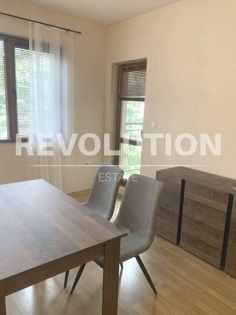 Двустаен апартамент в района на Окръжна болница!