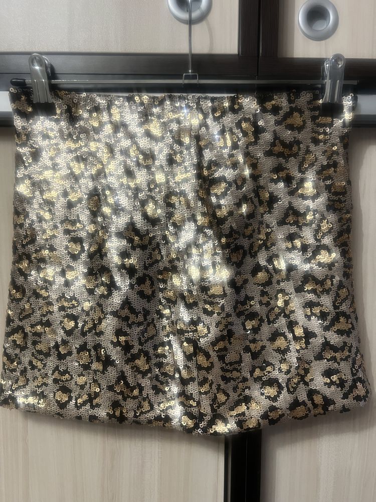 Дамска кожена и пайетена пола ZARA