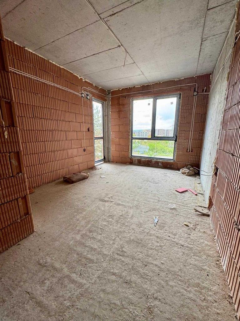 Продава се Тристаен апартамент в Велико Търново, Бузлуджа - 100 кв.м за 1185 €/кв.м - Снимка #8