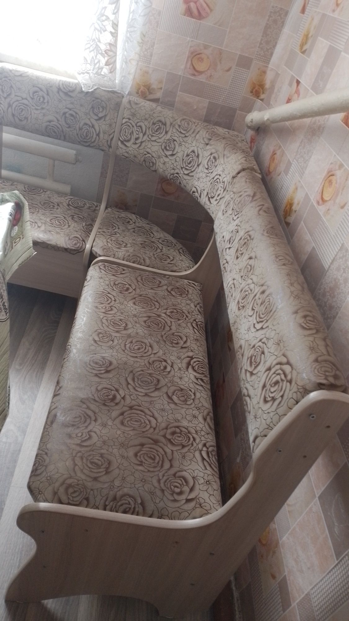 Продам обеденную зону