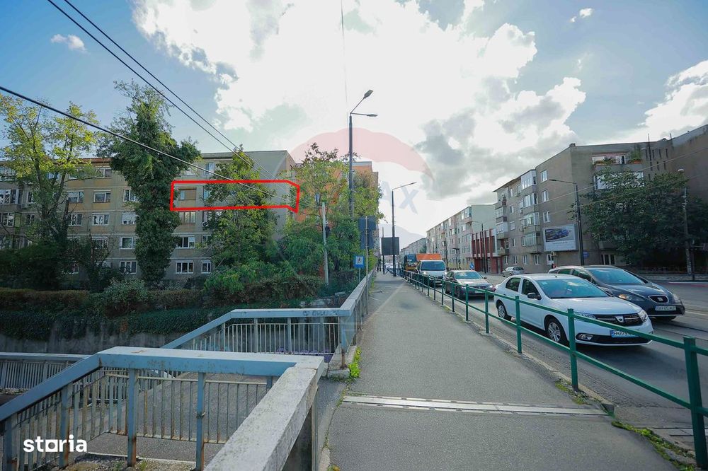 Apartament 3 camere semidecomandat, Pod Decebal, zona centrală