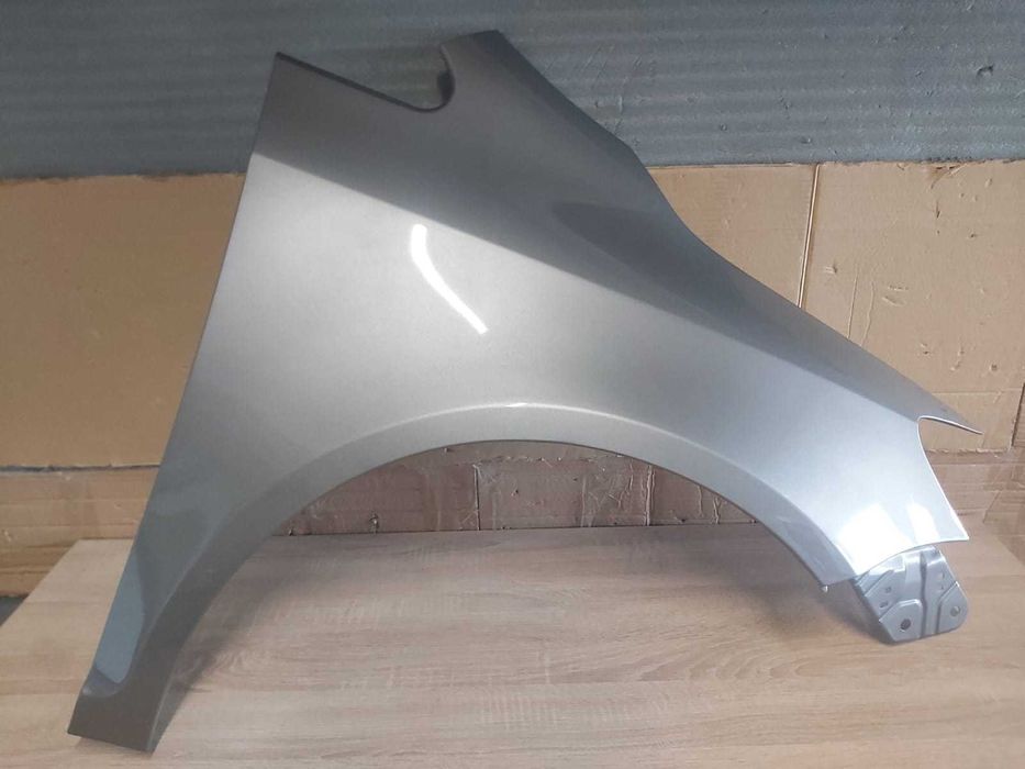 Aripa Fata Dreapta VW Golf 5/V Plus 2005-2009 (LA9W (Maro))