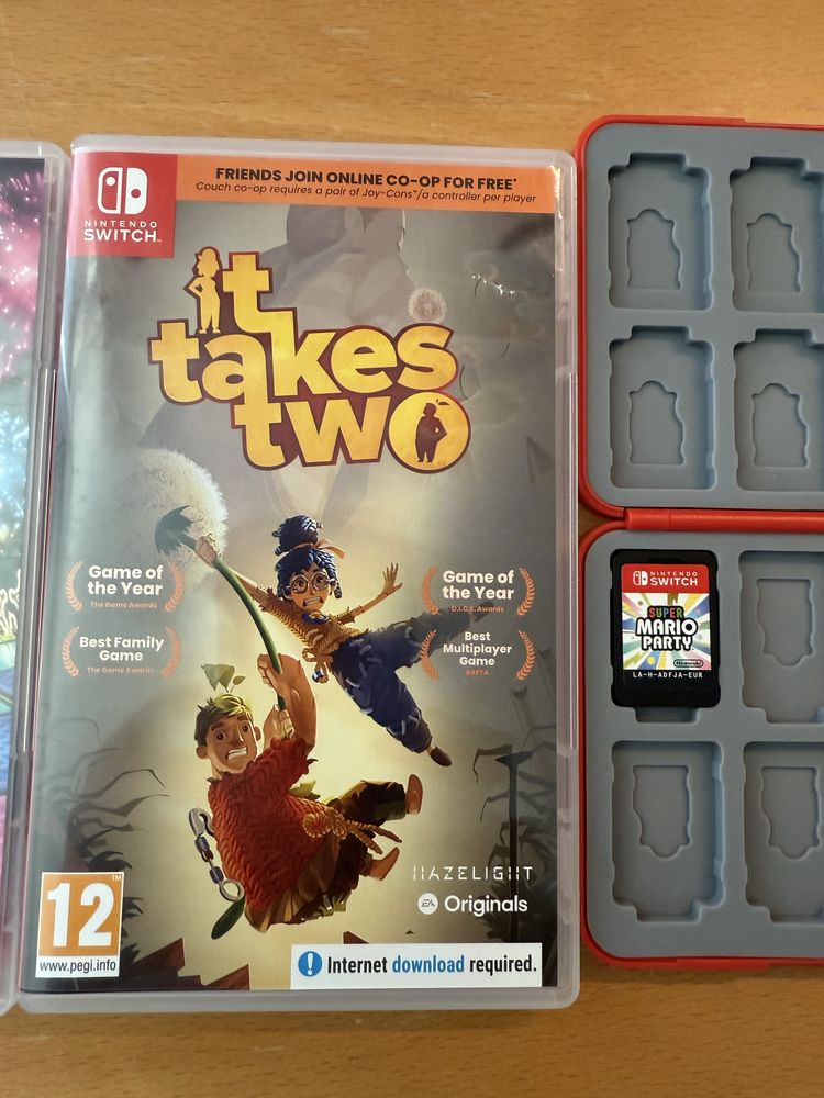 Nintendo switch игри - Mario kart 8, It takes two, Super Mario Party