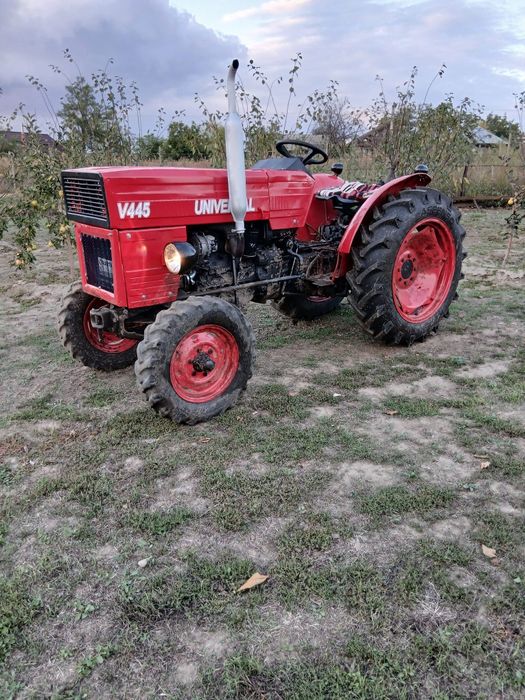 Tractor vr  445 viticol  v 445 vie  utb fiat 445