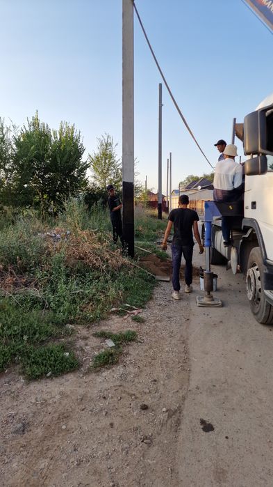 Услуги профессионального электрика,  Установка  железобетоных столбов.