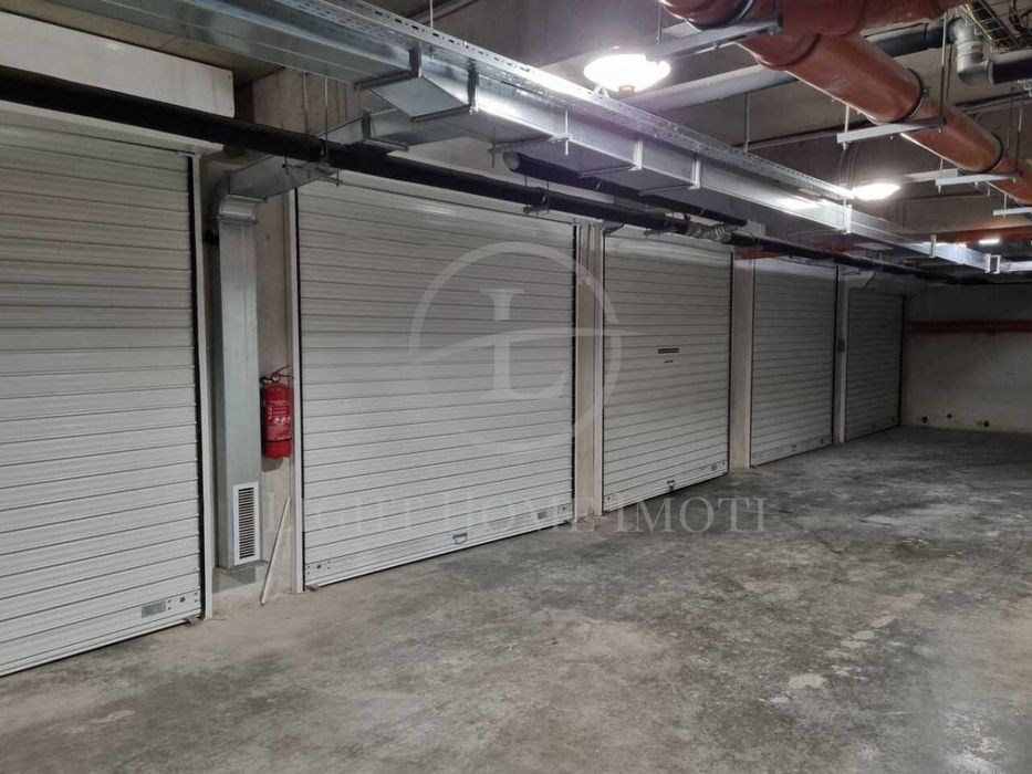 Продава се Гараж / Паркомясто в Пловдив, Кючук Париж - 22 кв.м за 905 €/кв.м - Снимка #1