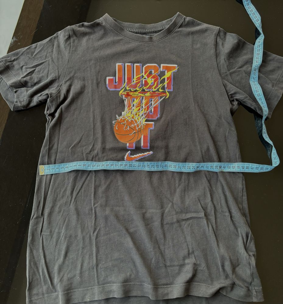 Nike t shirt черна black