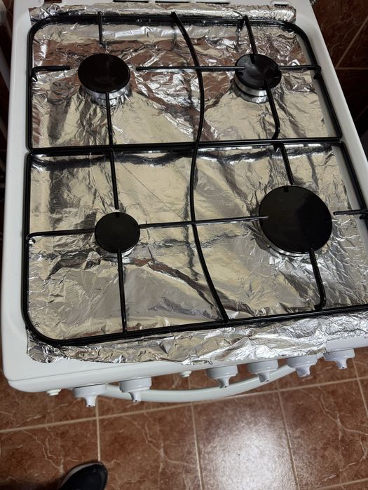 Aragaz Indesit stare foarte buna