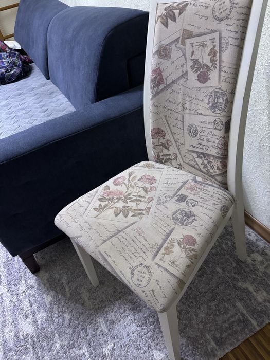 Стулья для кухни и гостинной