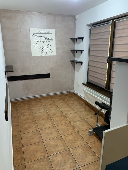 Salon infrumusetare inchiriem post lucru coafura frizerie si spatiu9mp