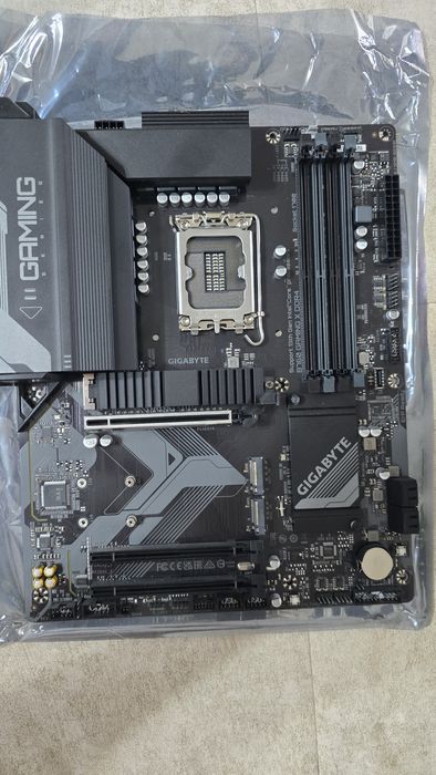 Материнская плата GIGABYTE B760 GAMING X DDR4