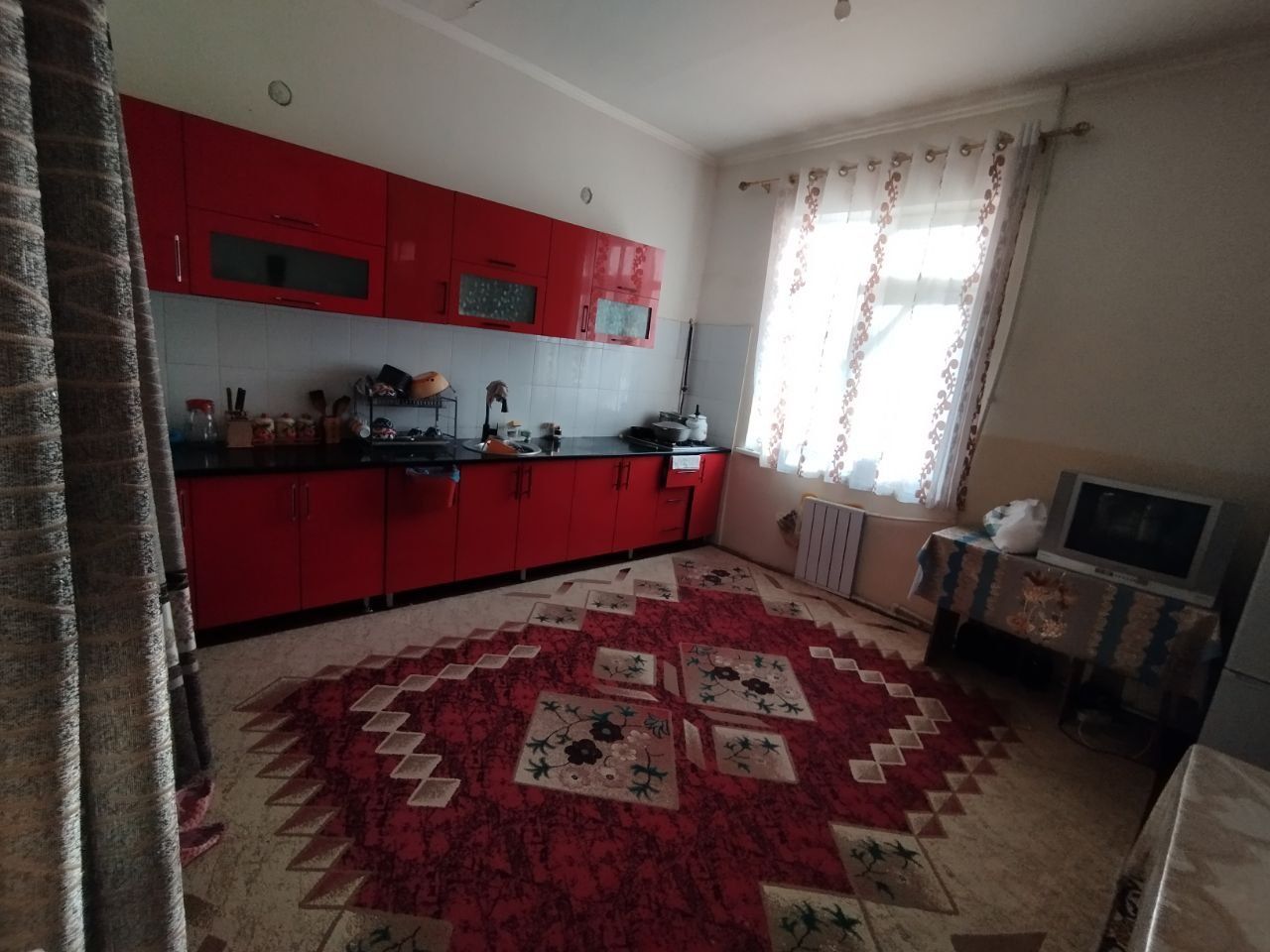 Limanariyada katej uylardan sotiladi