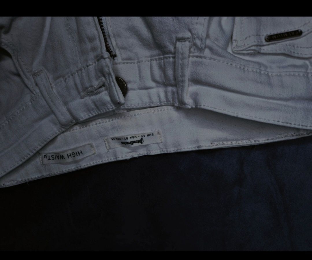 Pantaloni Stradivarius