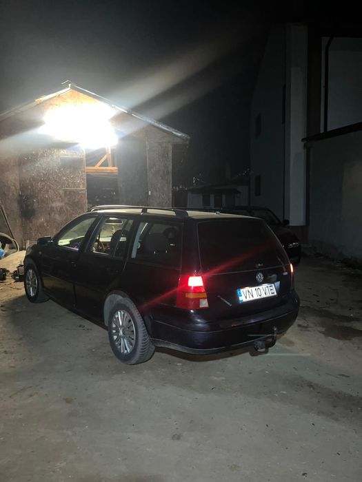 Vând Bora 1.9 TDI