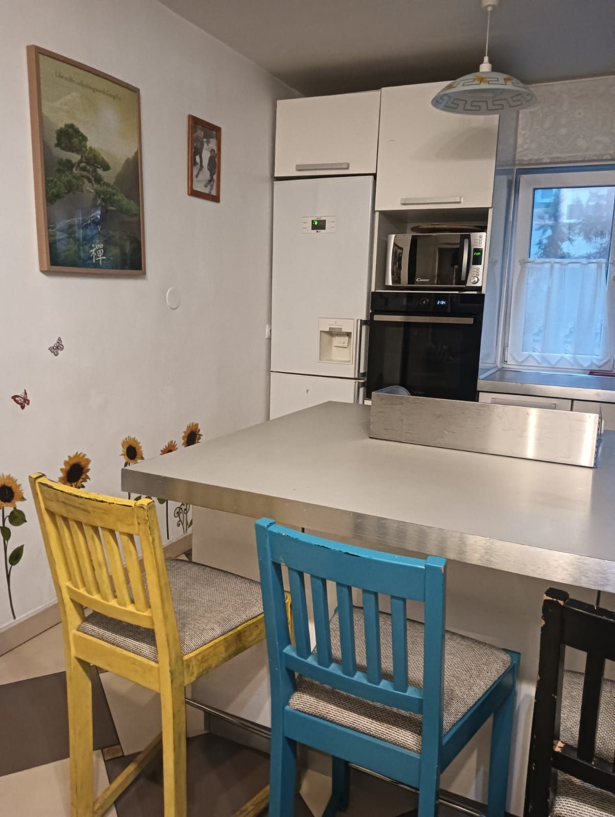 Închiriez apartament lux cu  2 camere