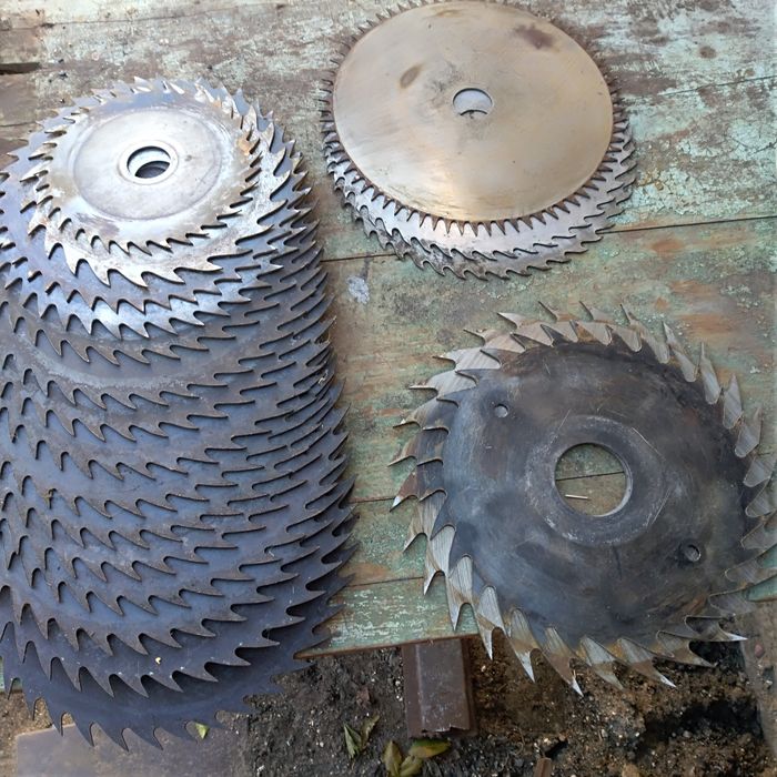 Диск, , ножи плоские, напильники, ключи, ножовки