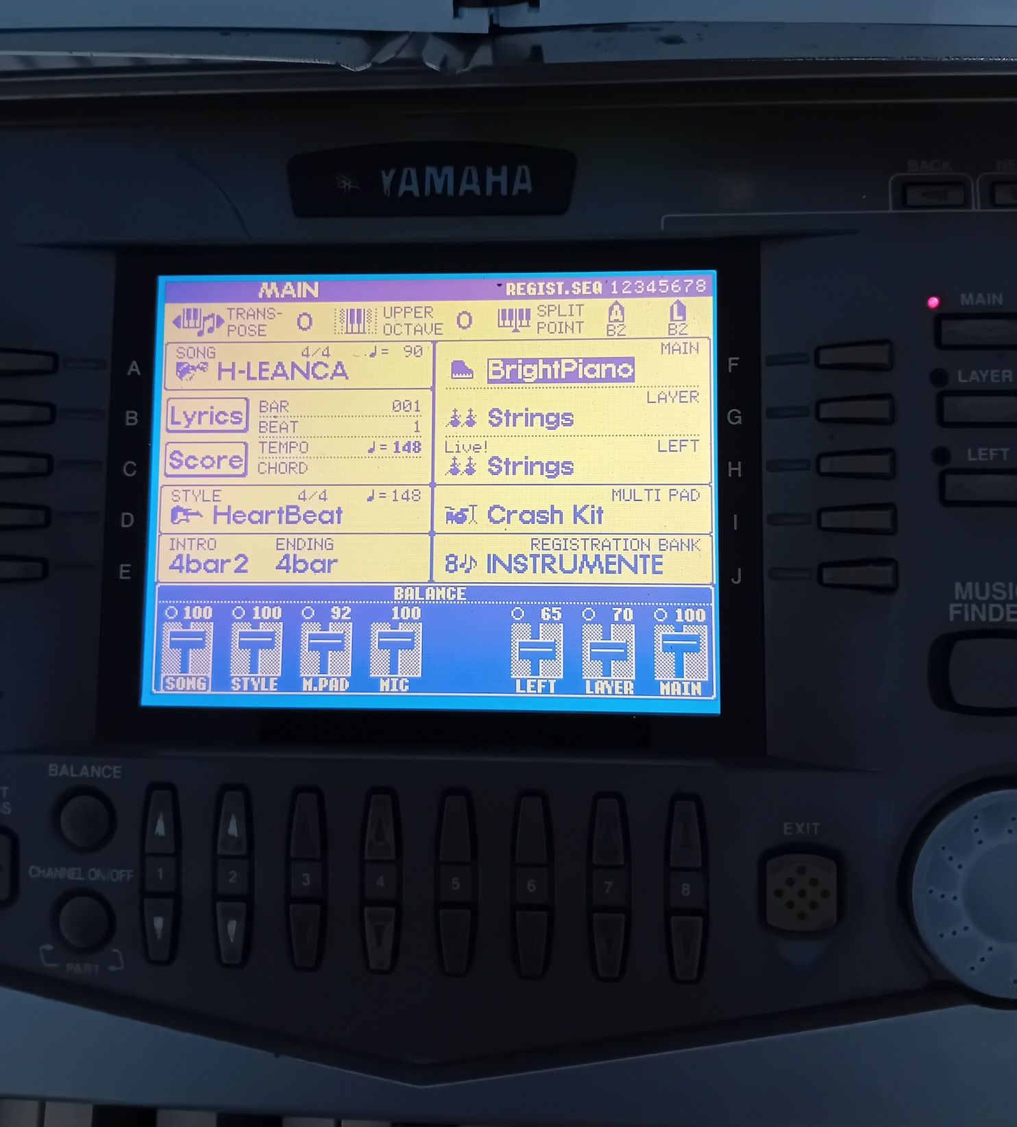 Yamaha PSR 2000 cu emulator